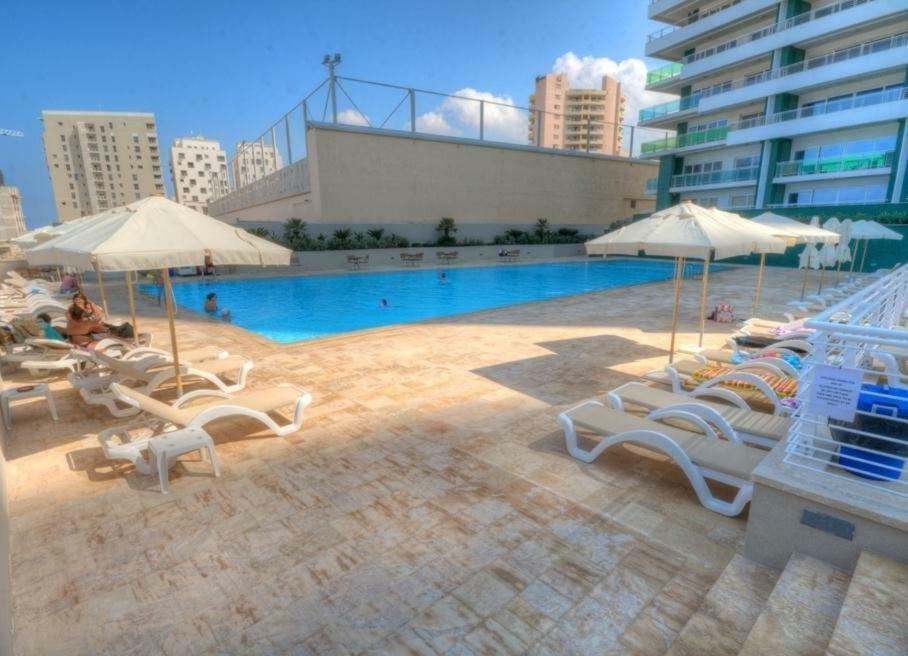 Seafront Apartment In Sliema With Pool, Upmarket Complex Zewnętrze zdjęcie